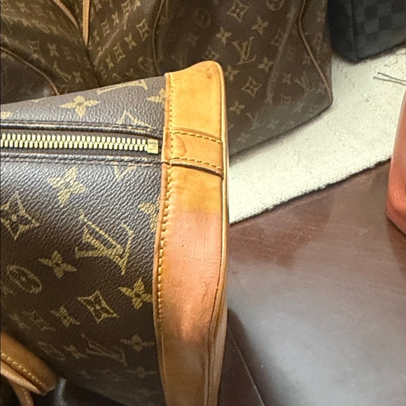 Louis Vuitton Monogram Canvas Men's Bag - Picture 9 of 9